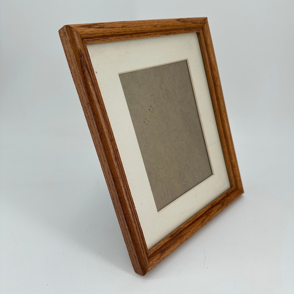 Oak Wood 5x7 Picture Frame with Cream Mat Tabletop Easel Back Traditional Style